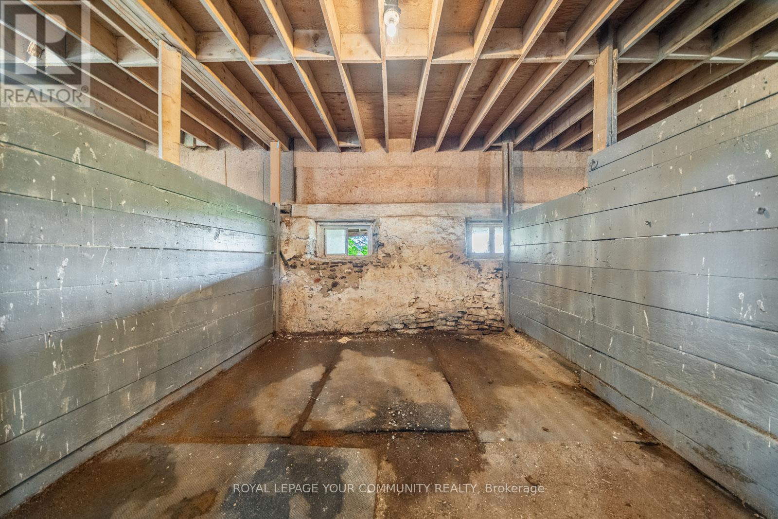 152 Confederation Street, Halton Hills, Ontario  L7G 4S8 - Photo 12 - W12288530