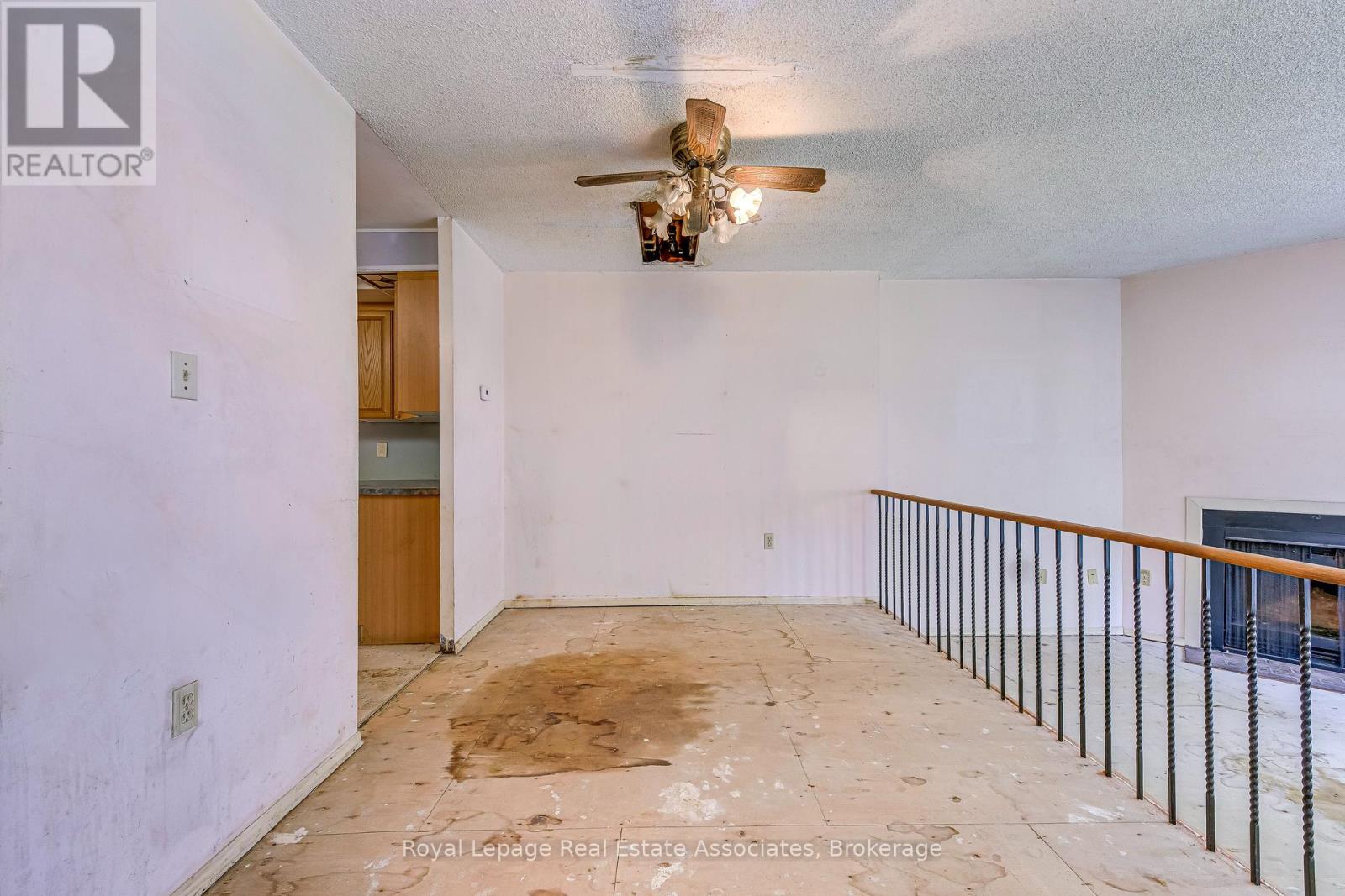 Property at 23 - 485 MEADOWS BOULEVARD image 4