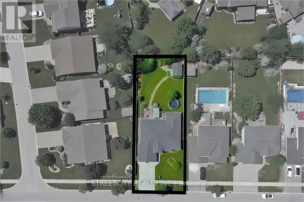 1861 Louise Boulevard, London North, Ontario  N6G 5G2 - Photo 2 - X12288344