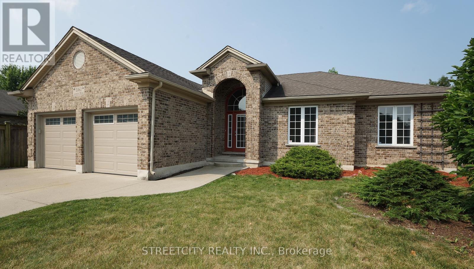 1861 Louise Boulevard, London North, Ontario  N6G 5G2 - Photo 5 - X12288344