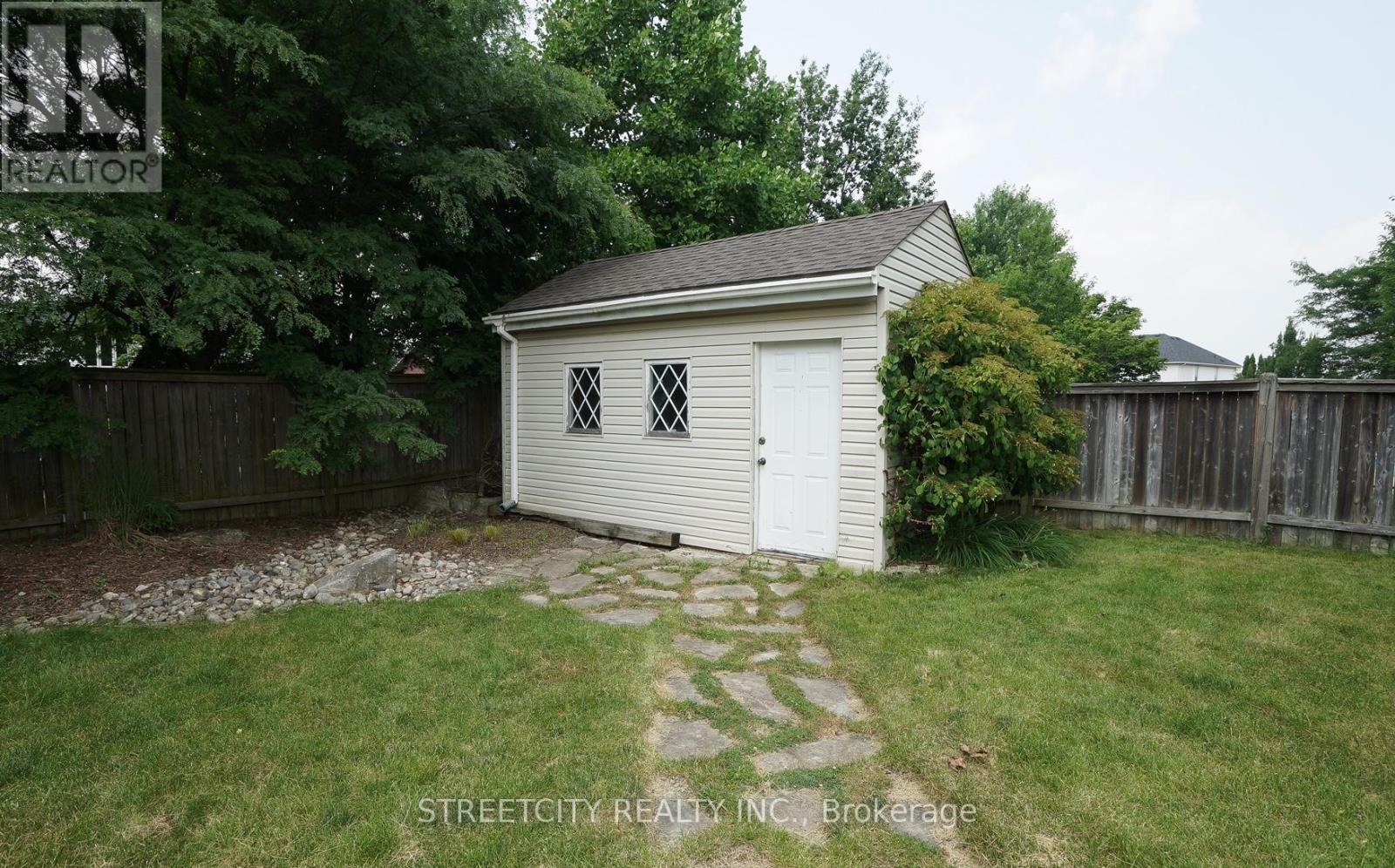 1861 Louise Boulevard, London North, Ontario  N6G 5G2 - Photo 39 - X12288344