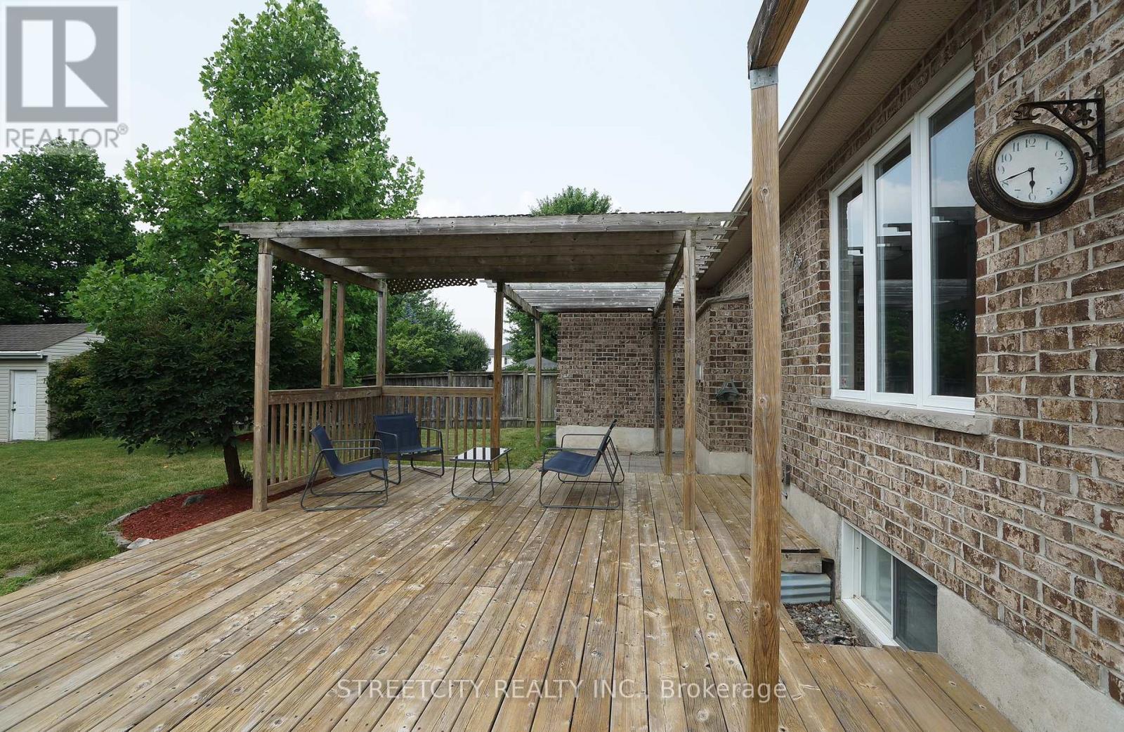 1861 Louise Boulevard, London North, Ontario  N6G 5G2 - Photo 40 - X12288344