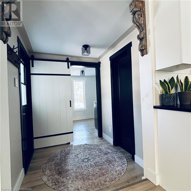 10 Pearl Street, Tillsonburg, Ontario  N4G 1L3 - Photo 2 - 40750075