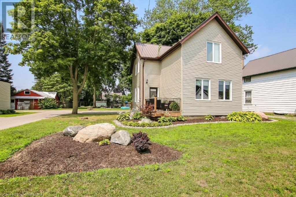 10 Pearl Street, Tillsonburg, Ontario  N4G 1L3 - Photo 1 - 40750075