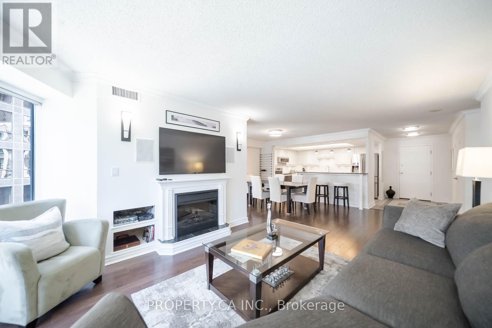 1407 - 33 University Avenue, Toronto, Ontario  M5J 2S7 - Photo 1 - C12287895