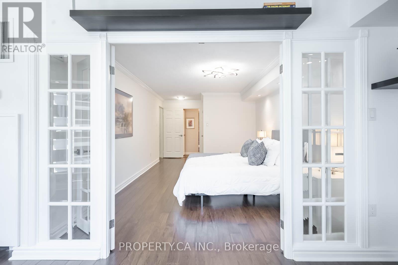 1407 - 33 University Avenue, Toronto, Ontario  M5J 2S7 - Photo 15 - C12287895