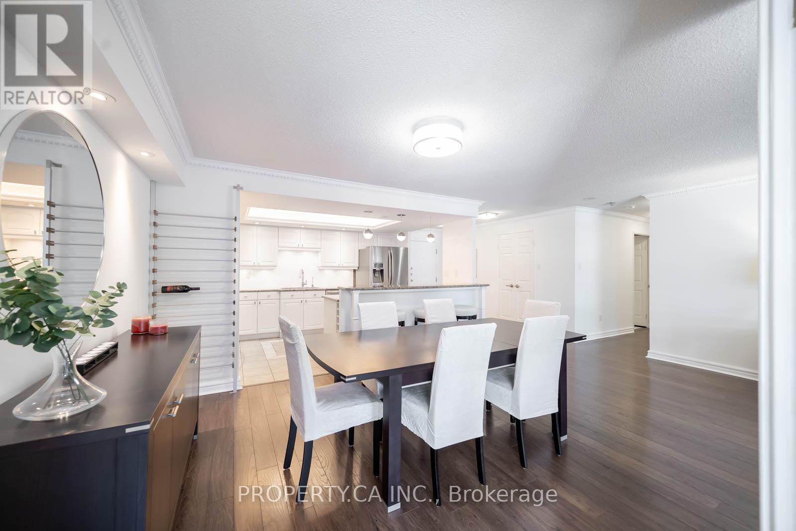 1407 - 33 University Avenue, Toronto, Ontario  M5J 2S7 - Photo 4 - C12287895