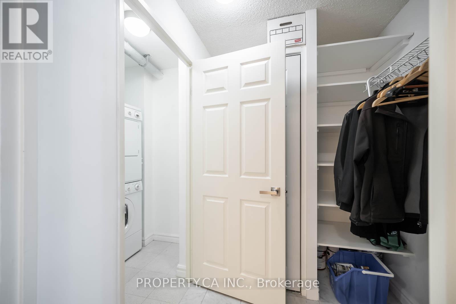 1407 - 33 University Avenue, Toronto, Ontario  M5J 2S7 - Photo 29 - C12287895