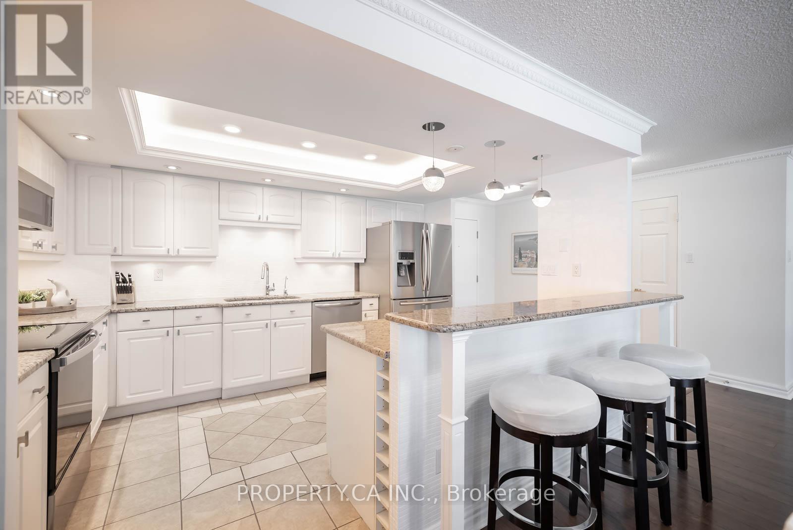1407 - 33 University Avenue, Toronto, Ontario  M5J 2S7 - Photo 5 - C12287895