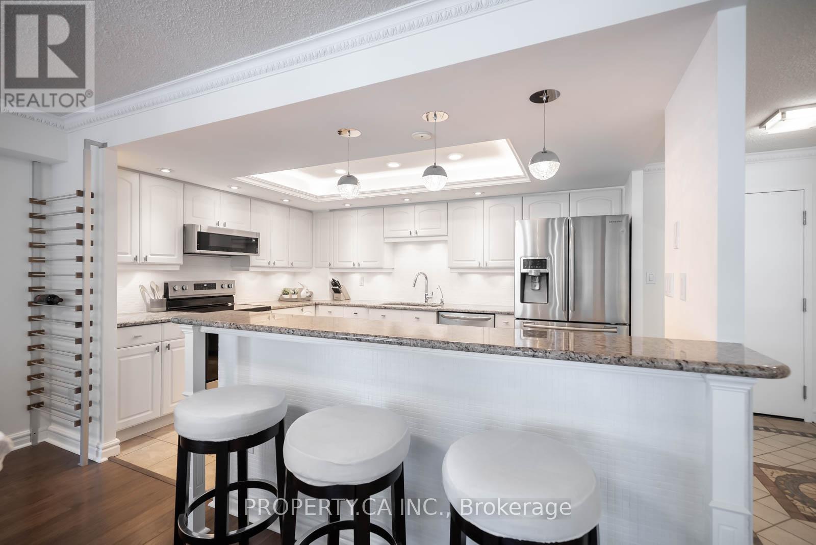 1407 - 33 University Avenue, Toronto, Ontario  M5J 2S7 - Photo 6 - C12287895