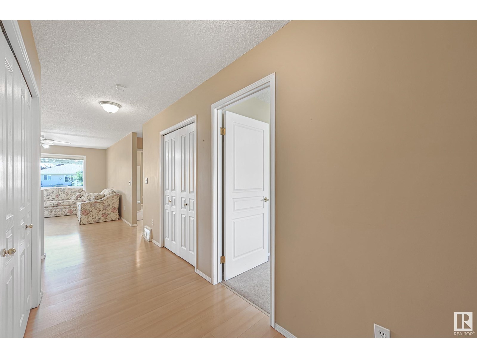 Property at #97 13320 124 ST NW image 3