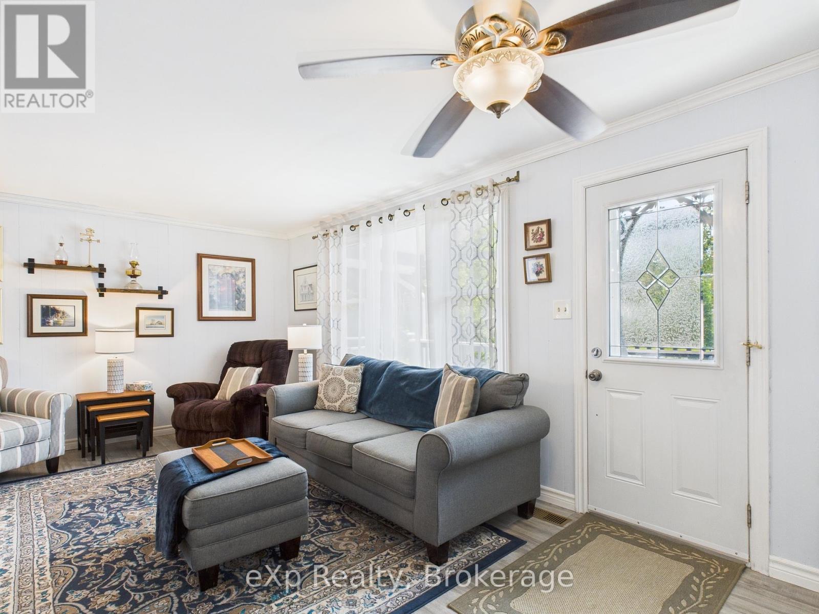 105 Menomini Road, Huron-Kinloss, Ontario  N2Z 2X3 - Photo 8 - X12271062