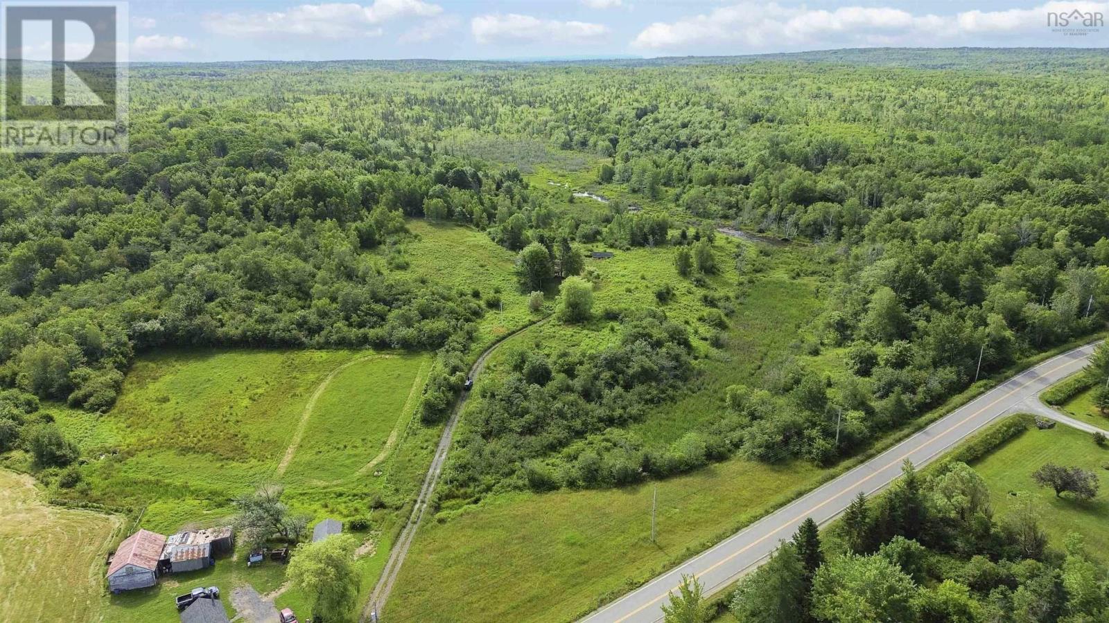 6782 Highway 215, Cheverie, Nova Scotia  B0N 2A0 - Photo 1 - 202517830
