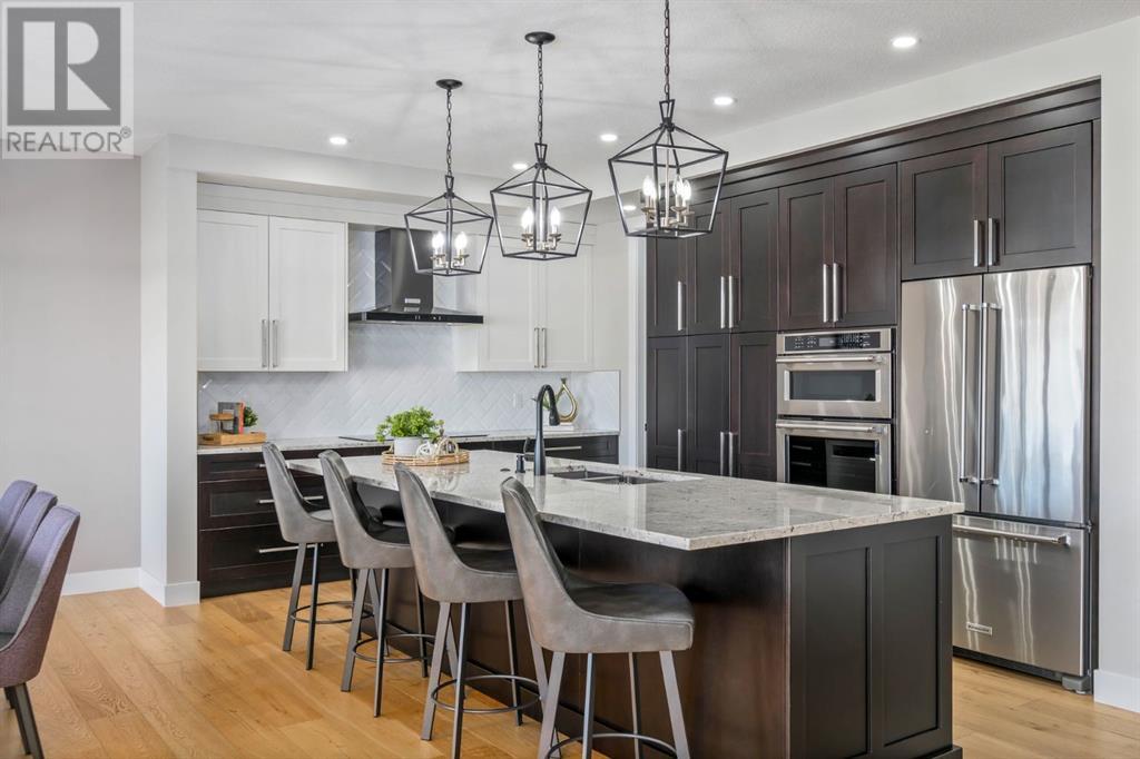 Property at 229 Carringvue Manor NW image 4