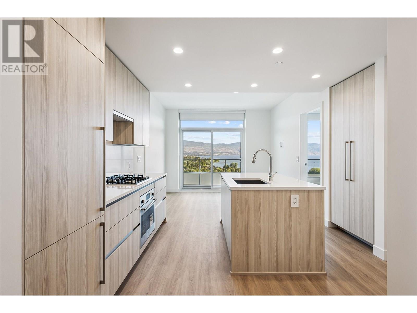 238 Leon Avenue Unit# 1805, Kelowna, British Columbia  V1Y 0N6 - Photo 6 - 10356242