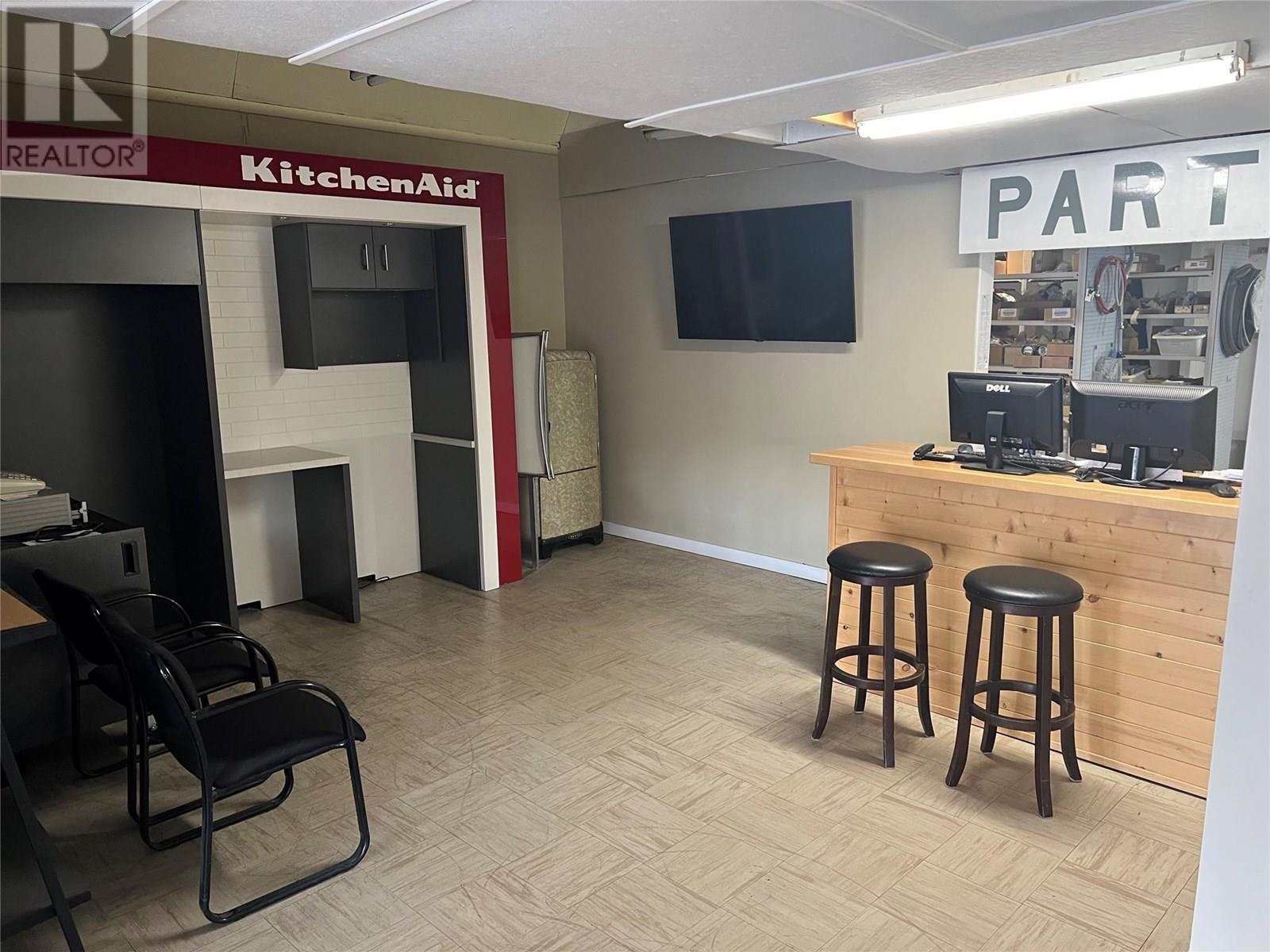 1809 Cranbrook Street N, Cranbrook, British Columbia  V1C 3S9 - Photo 5 - 10356070