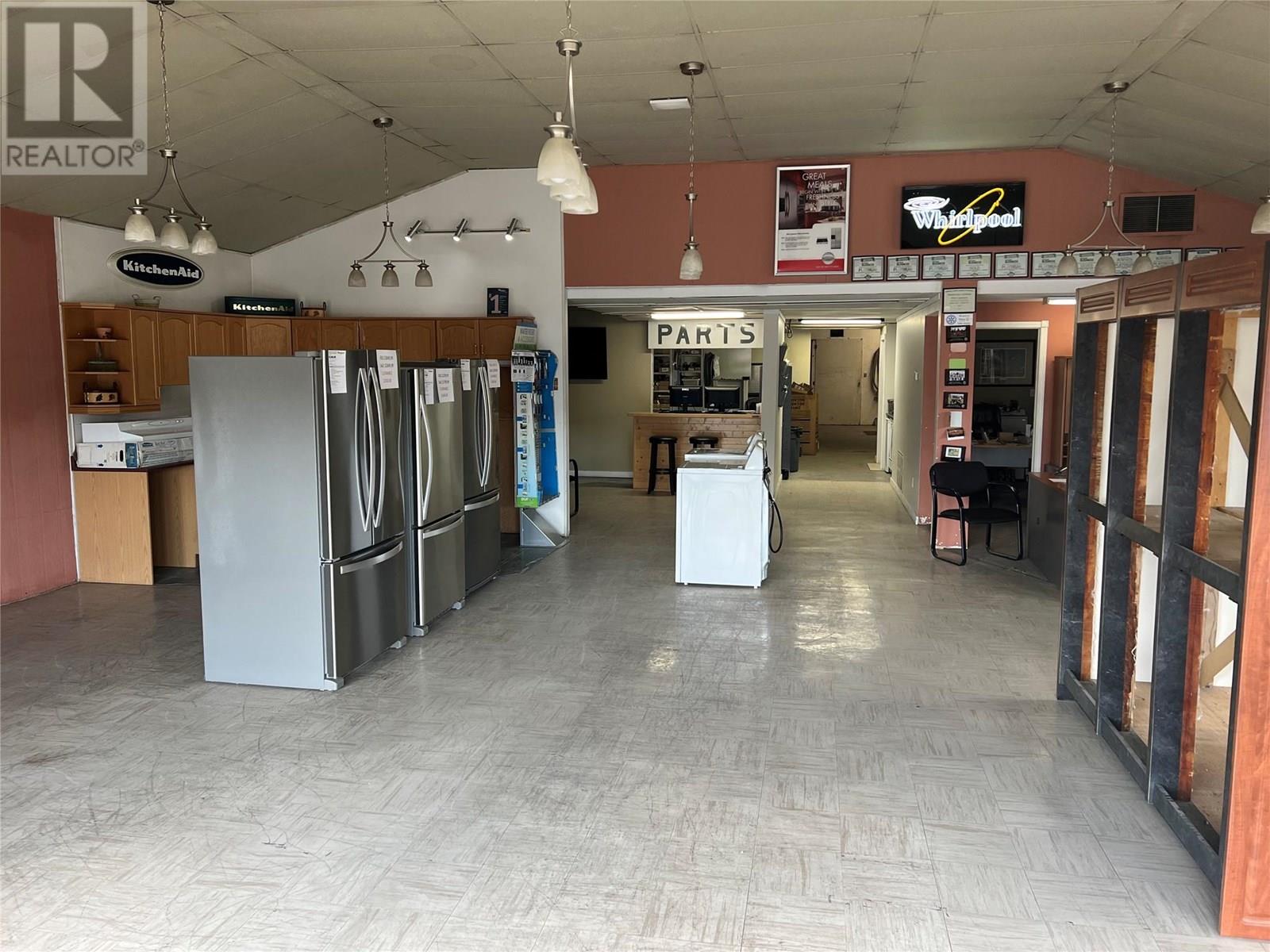 1809 Cranbrook Street N, Cranbrook, British Columbia  V1C 3S9 - Photo 8 - 10356070