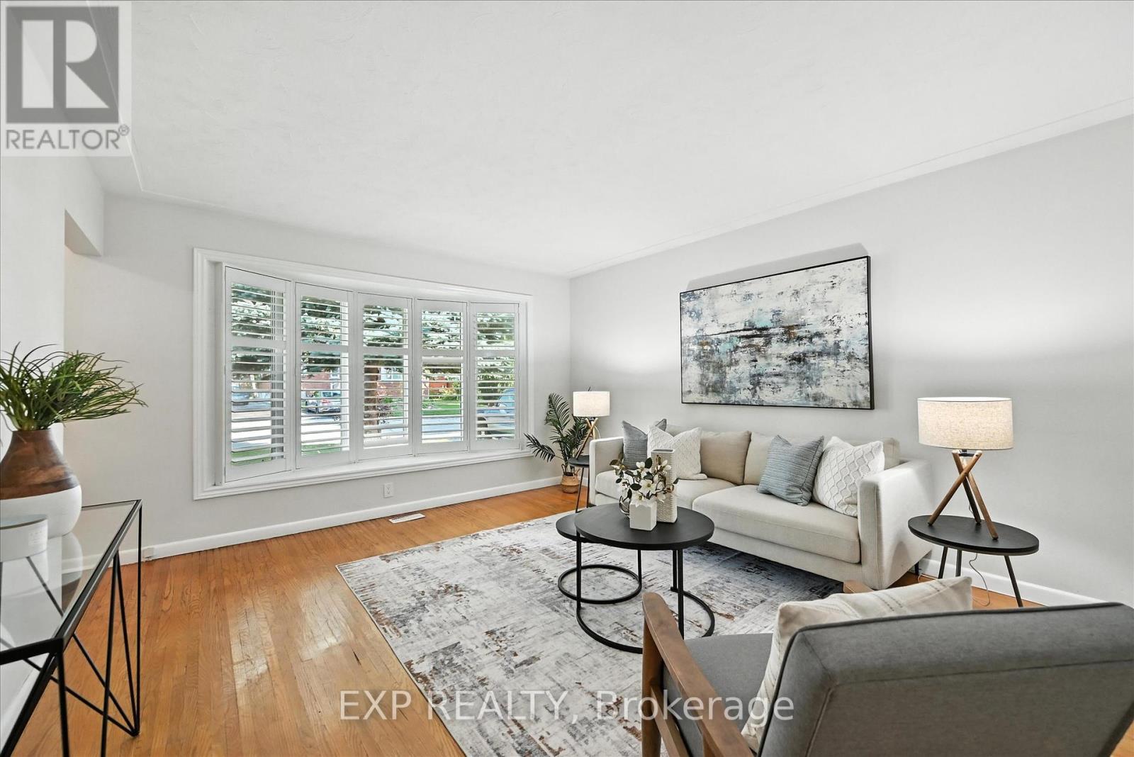 29 West 21st Street, Hamilton, Ontario  L9C 4M3 - Photo 9 - X12268651