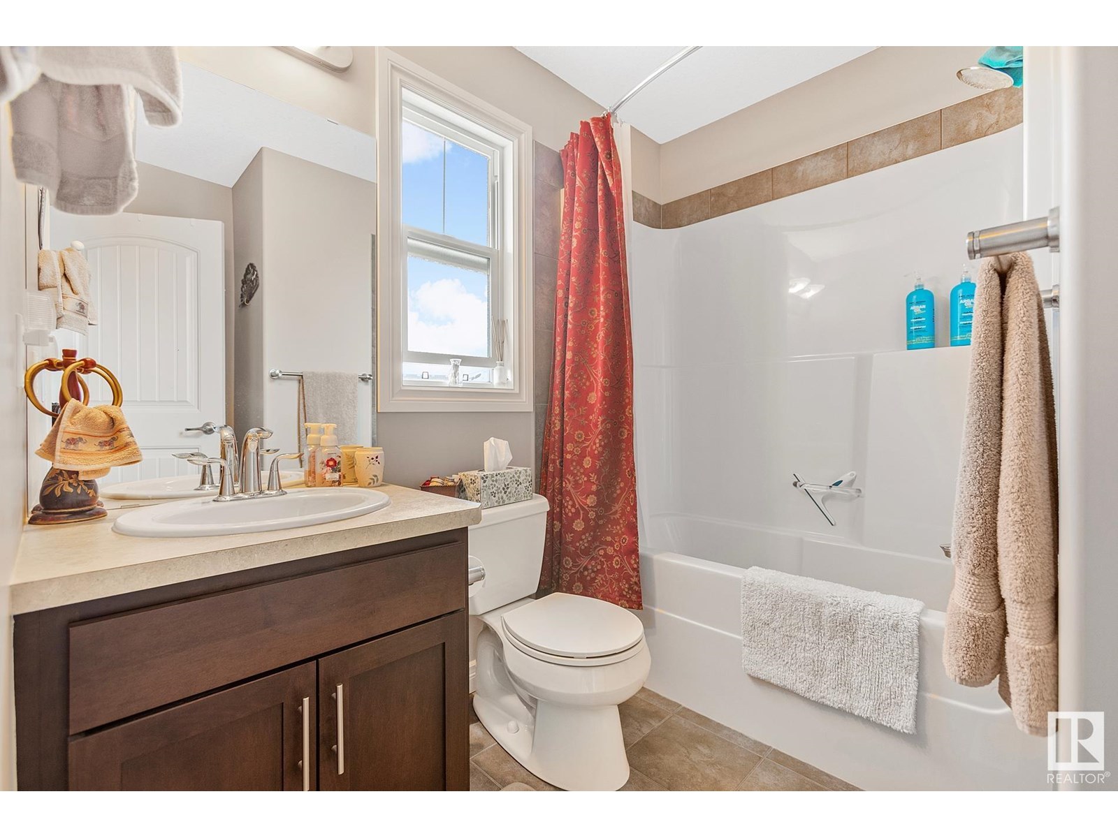 Property at 3883 GALLINGER LO NW image 4