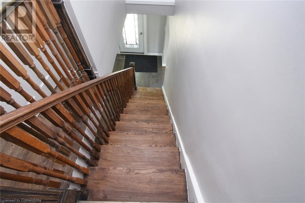 687 Upper James Street, Hamilton, Ontario  L9C 2Z4 - Photo 22 - 40750167