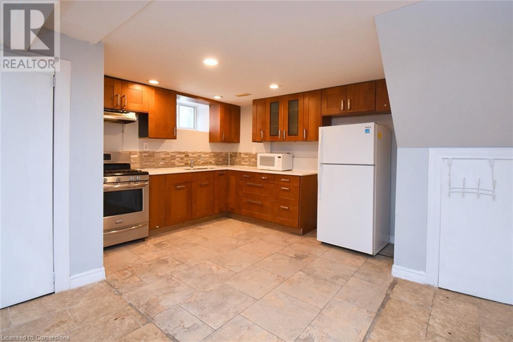 687 Upper James Street, Hamilton, Ontario  L9C 2Z4 - Photo 37 - 40750167