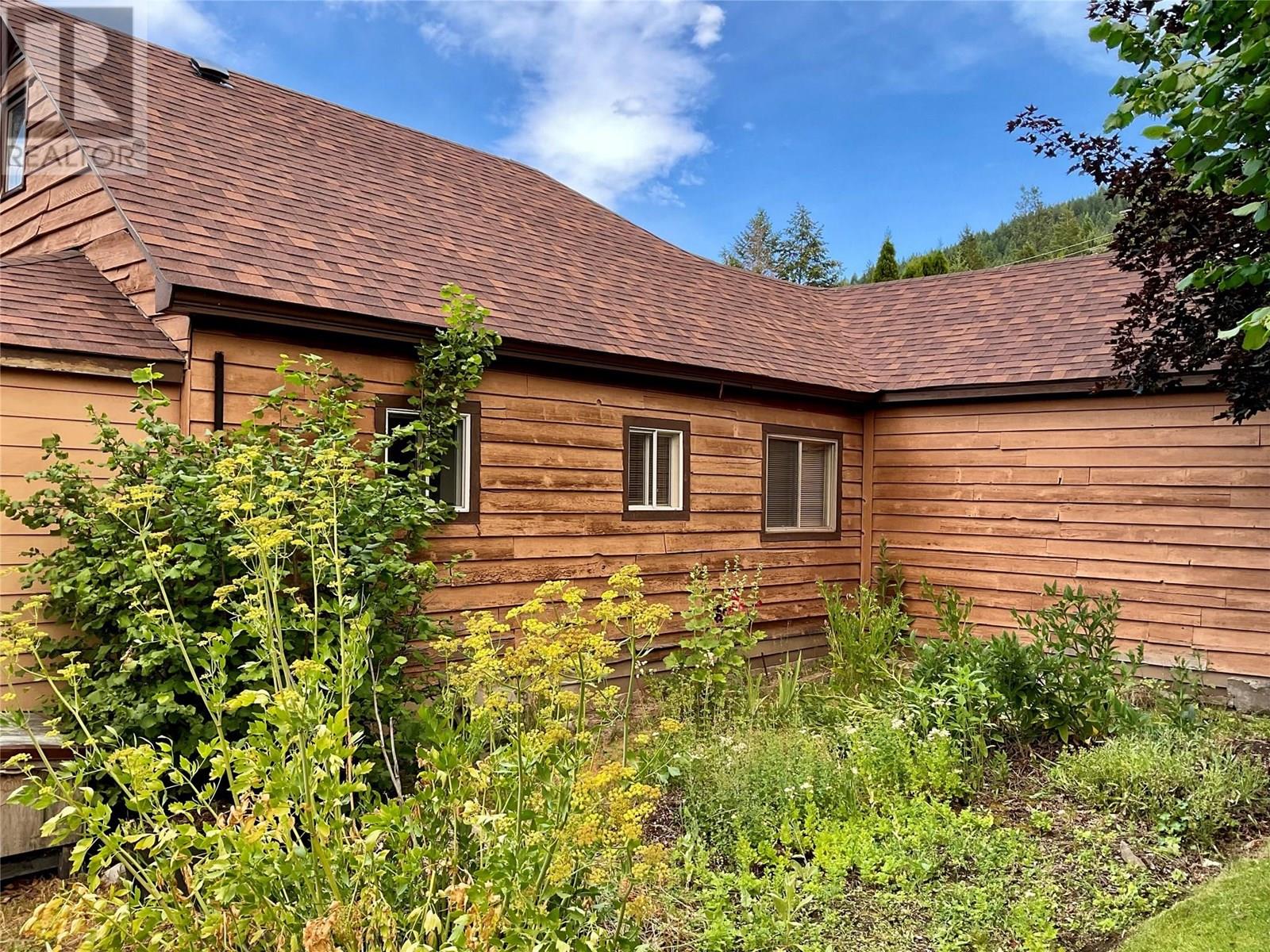 555 Everette Avenue, Greenwood, British Columbia  V0H 1J0 - Photo 17 - 10356160