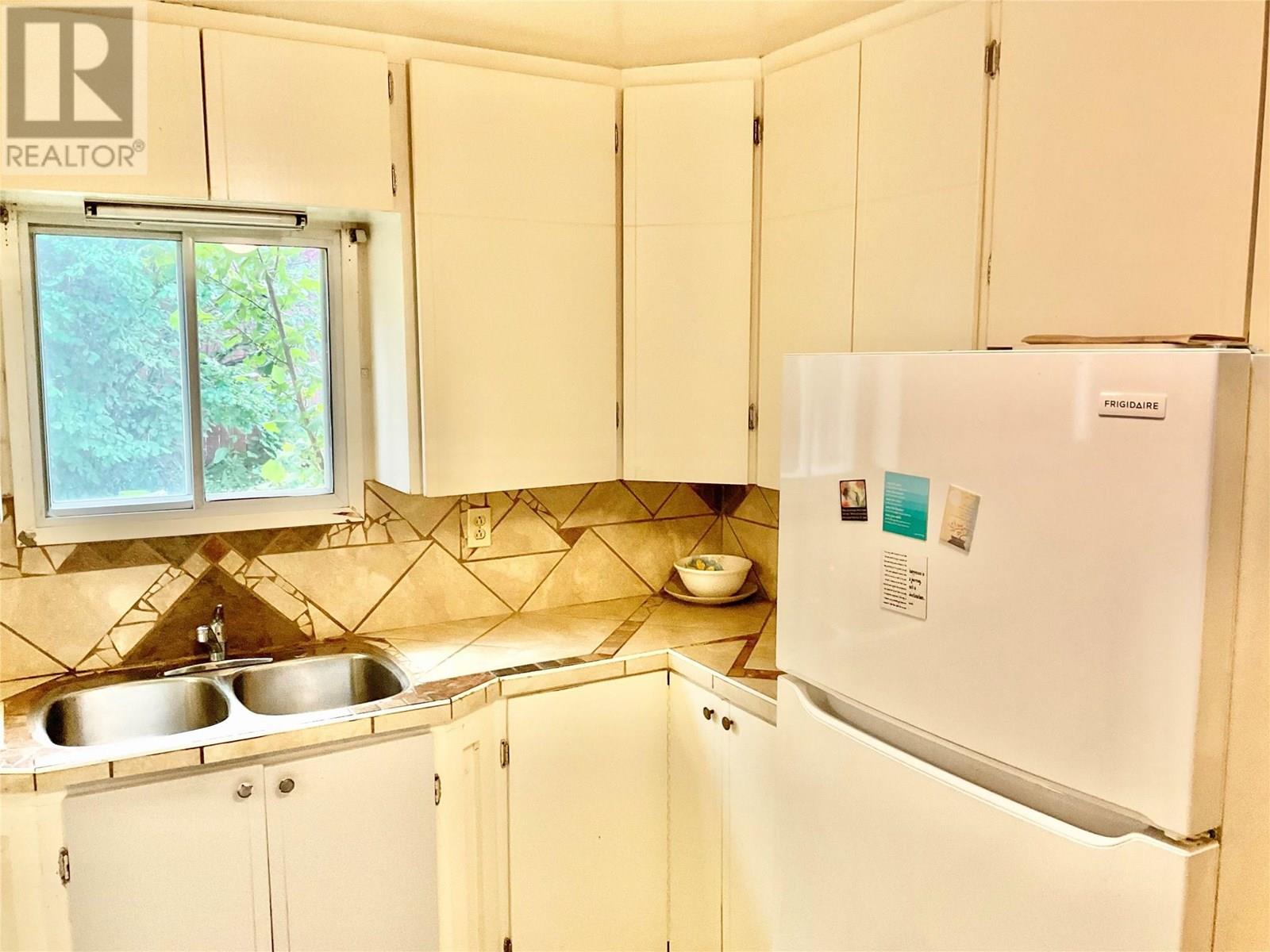 555 Everette Avenue, Greenwood, British Columbia  V0H 1J0 - Photo 22 - 10356160