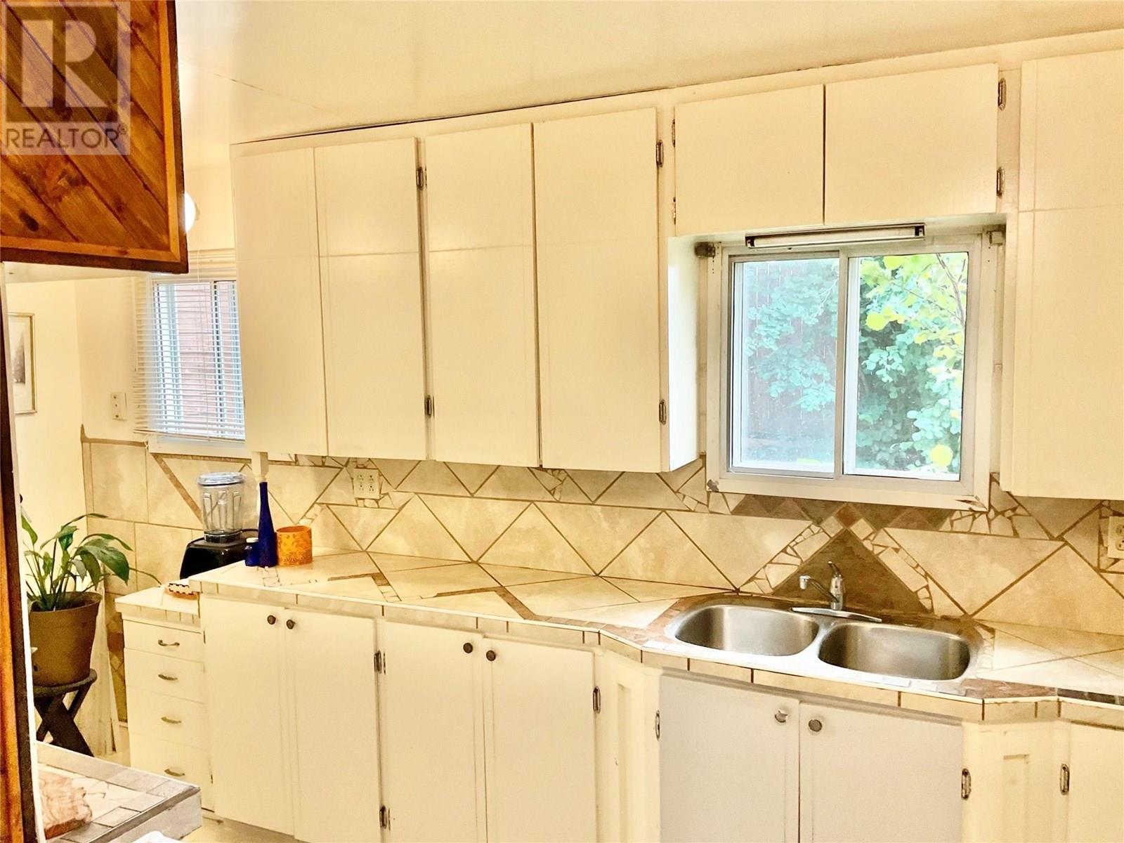 555 Everette Avenue, Greenwood, British Columbia  V0H 1J0 - Photo 23 - 10356160