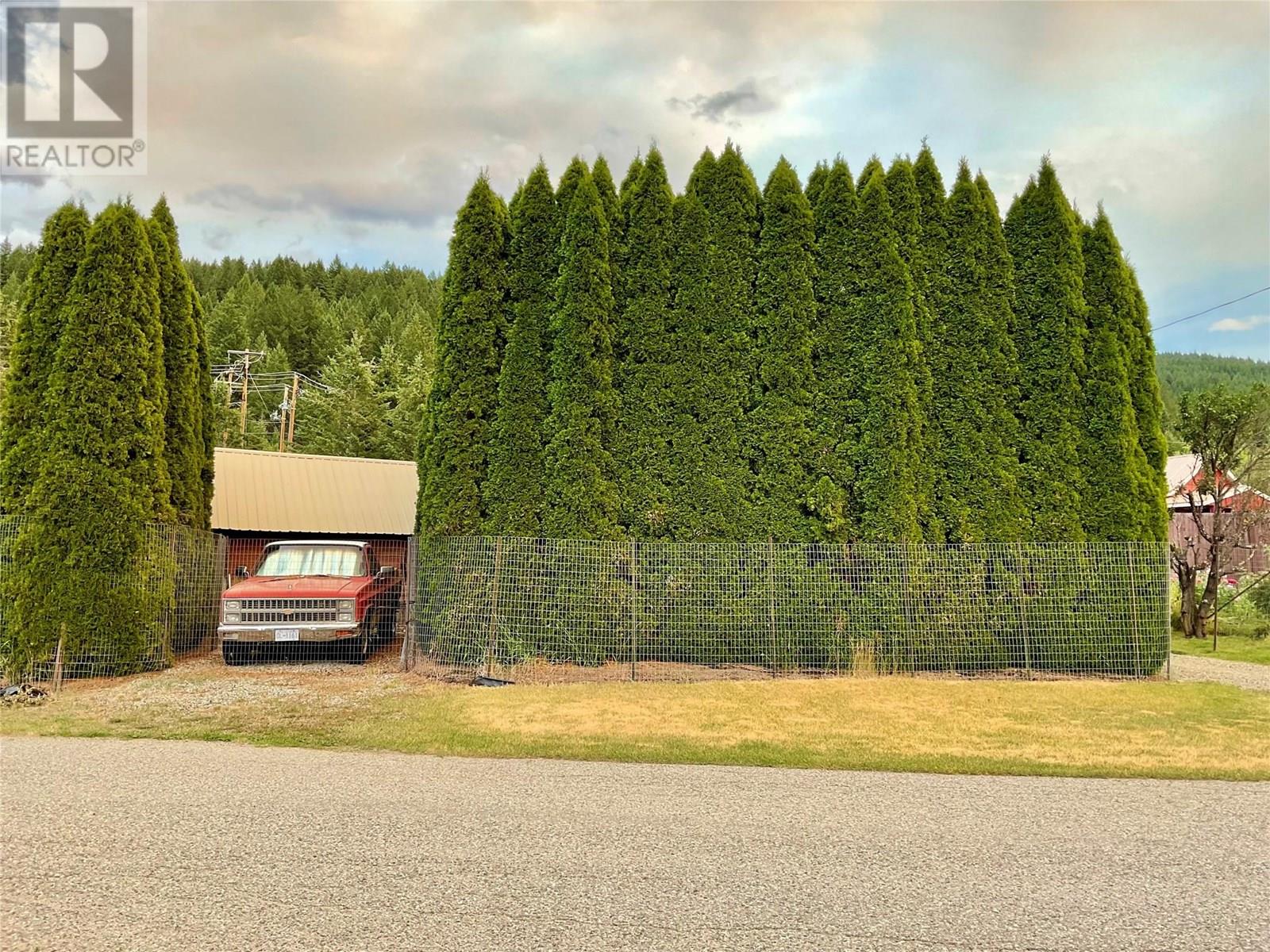 555 Everette Avenue, Greenwood, British Columbia  V0H 1J0 - Photo 3 - 10356160