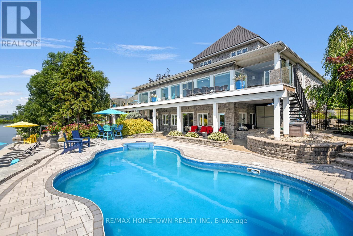 201 Empire Hanna Road E, Edwardsburgh/cardinal, Ontario  K0E 1E0 - Photo 2 - X12288845