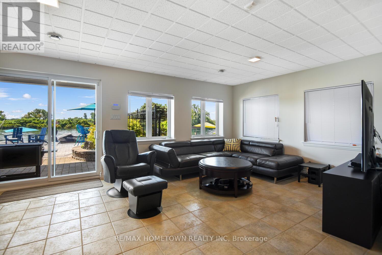 201 Empire Hanna Road E, Edwardsburgh/cardinal, Ontario  K0E 1E0 - Photo 35 - X12288845