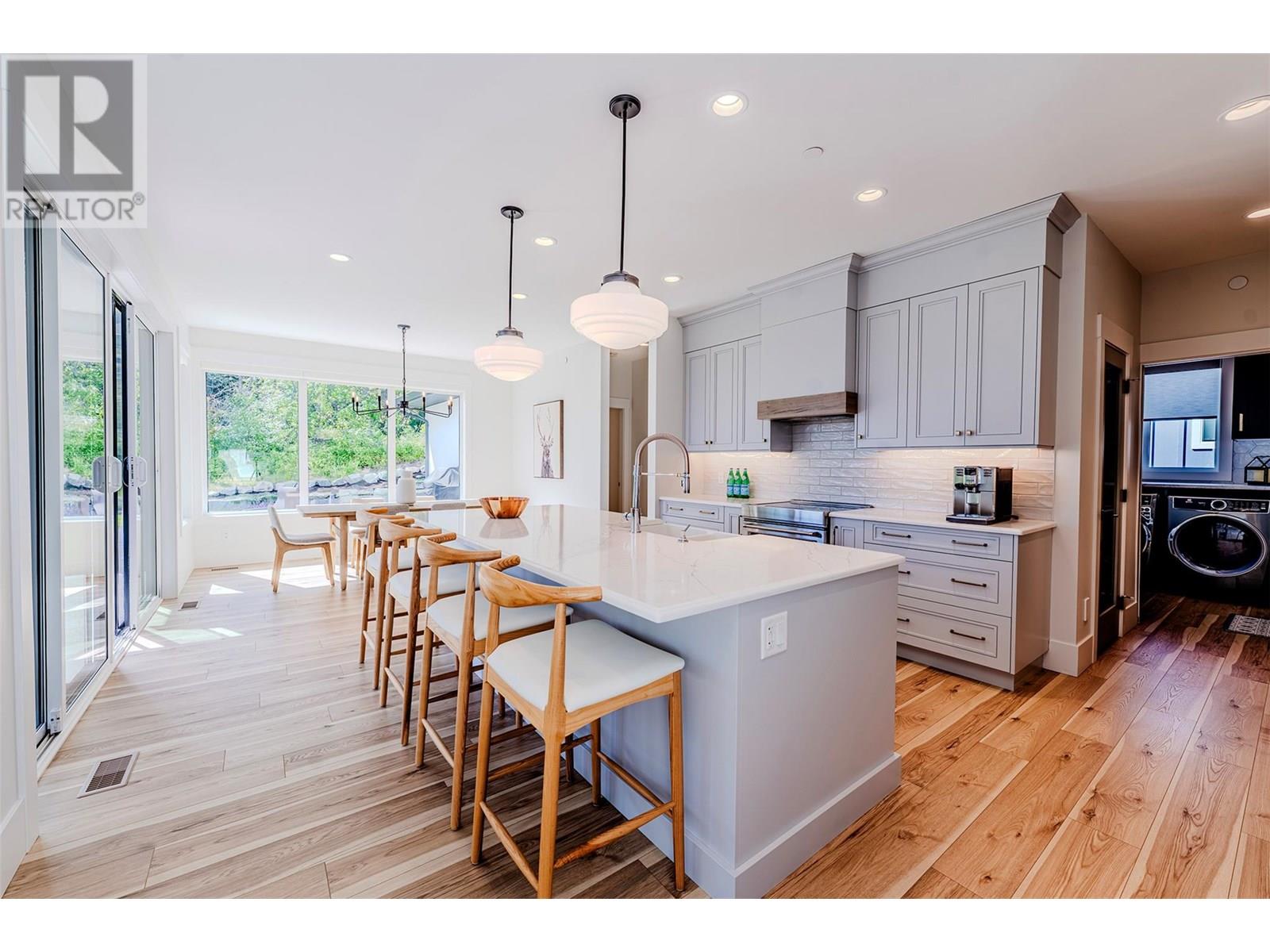 184 Diamond Way, Vernon, British Columbia  V1H 0A2 - Photo 6 - 10356127