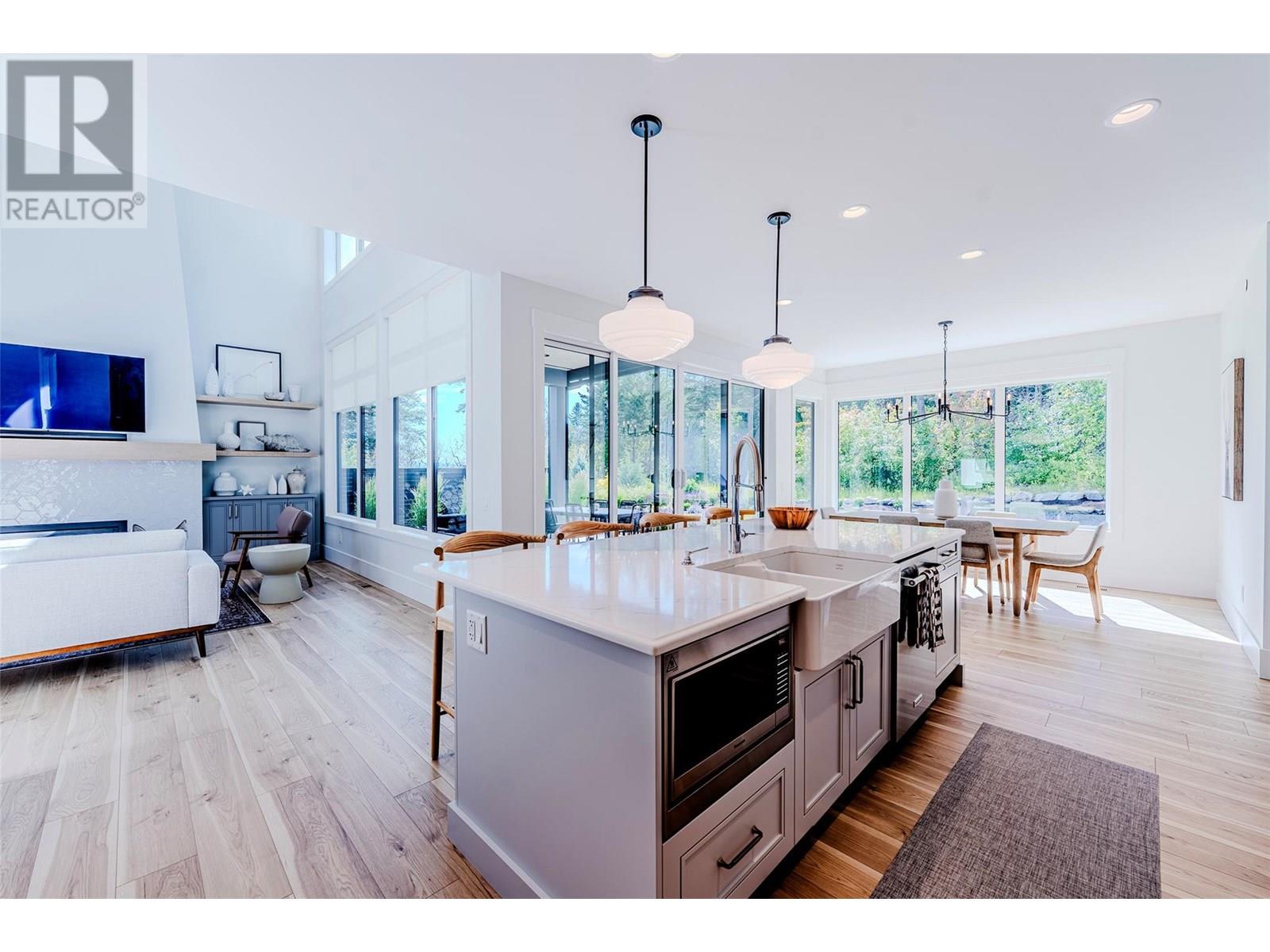 184 Diamond Way, Vernon, British Columbia  V1H 0A2 - Photo 8 - 10356127
