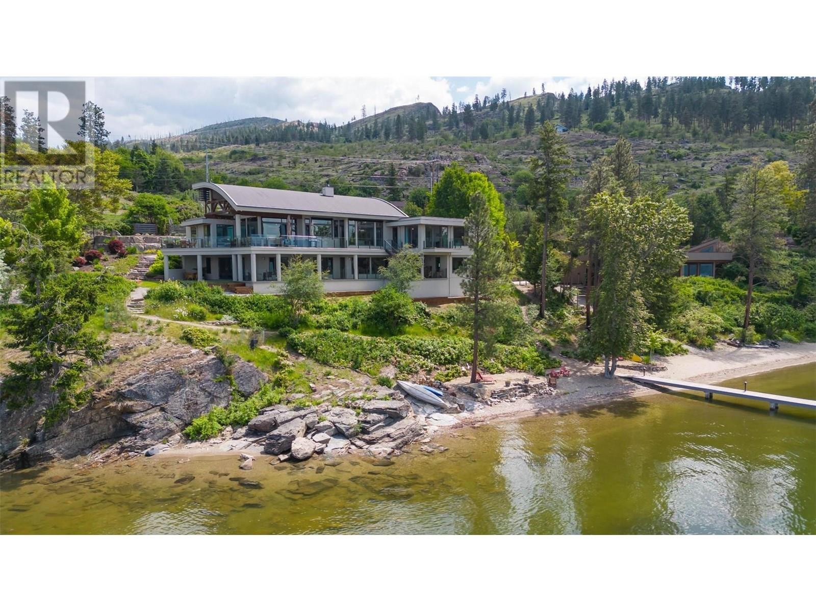 5560 Lakeshore Road, Kelowna, British Columbia