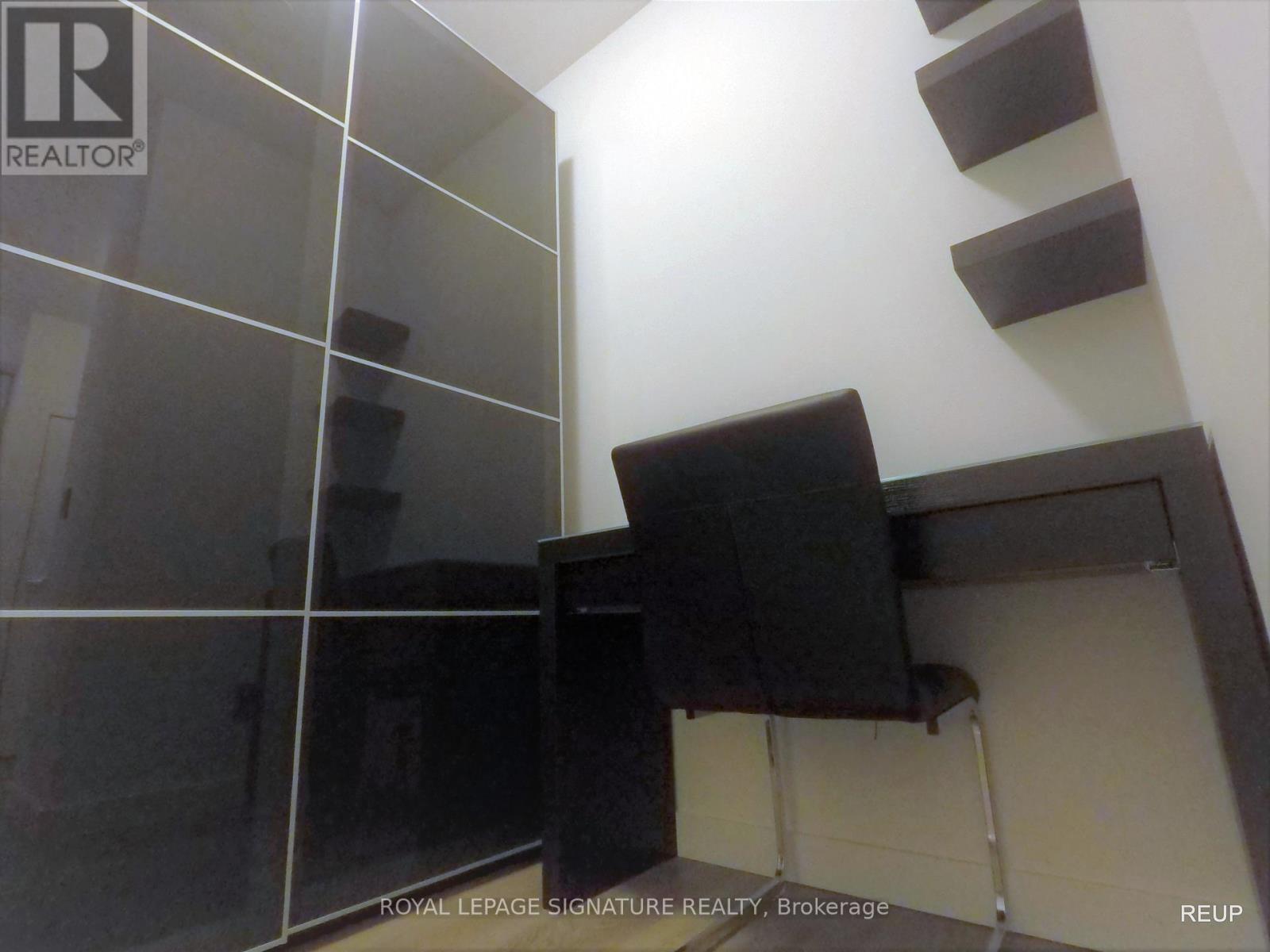 2402 - 8 Eglinton Avenue E, Toronto, Ontario  M4P 0C1 - Photo 16 - C12288604
