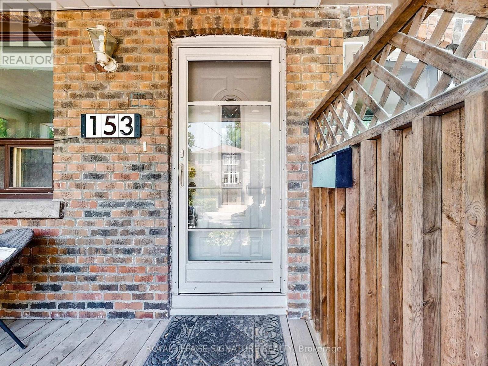 Property at 153 CASTLEFIELD AVENUE image 4