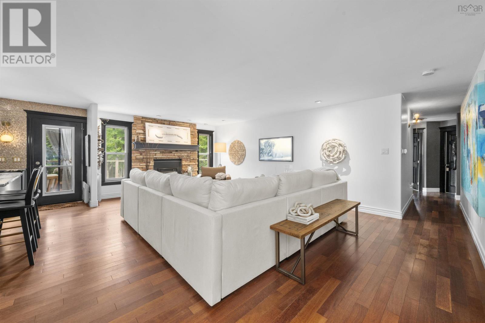 Property at 390 Gleneagles Drive image 5