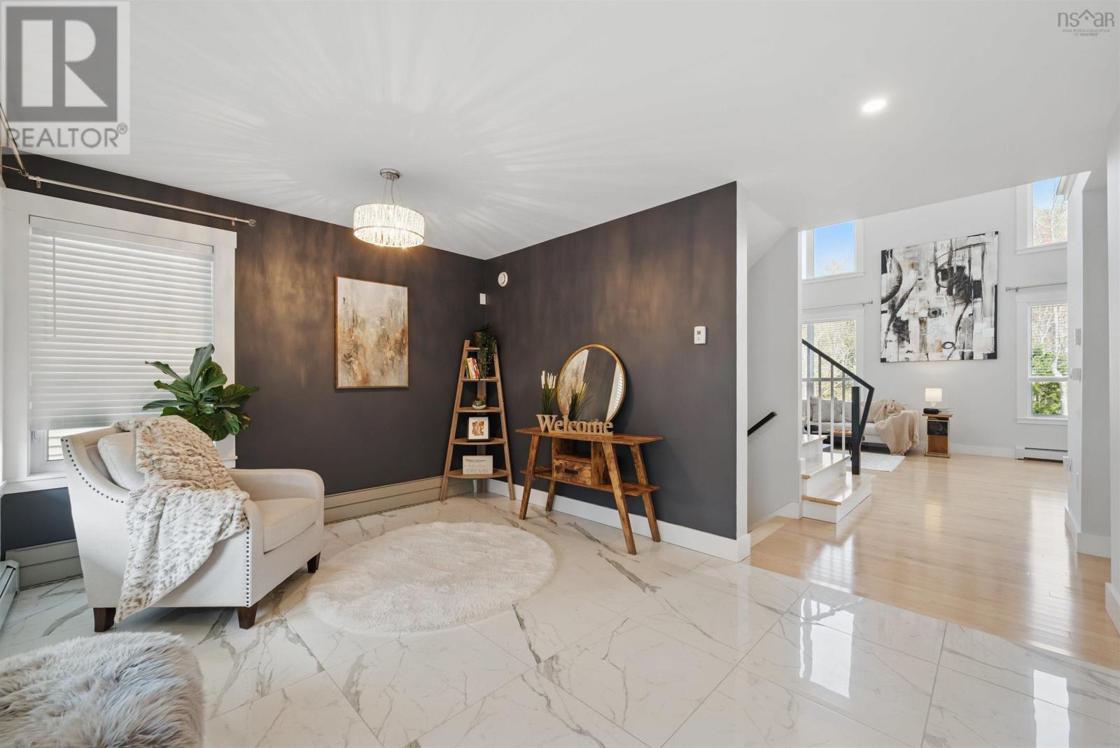 Property at 182 Amesbury Gate image 3
