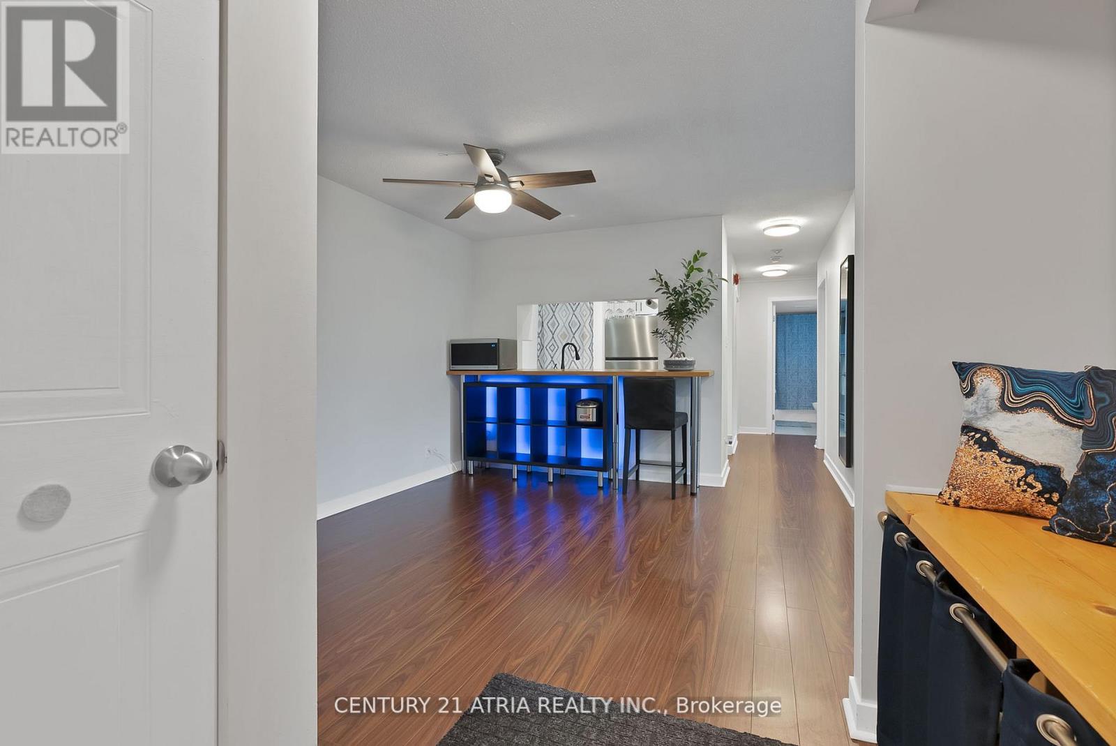 523 - 65 Trailwood Drive, Mississauga, Ontario  L4Z 3L1 - Photo 3 - W12288658