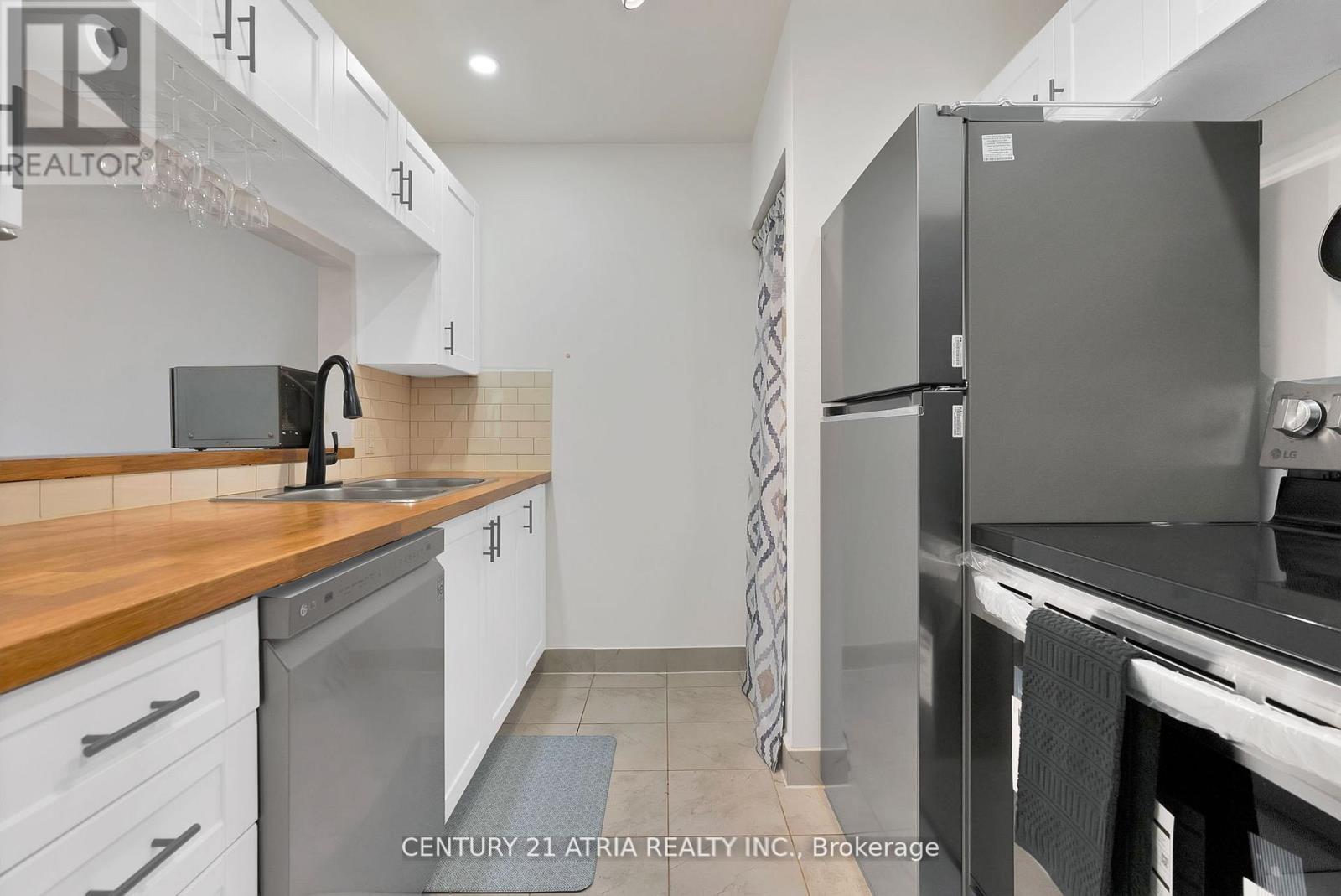 523 - 65 Trailwood Drive, Mississauga, Ontario  L4Z 3L1 - Photo 6 - W12288658