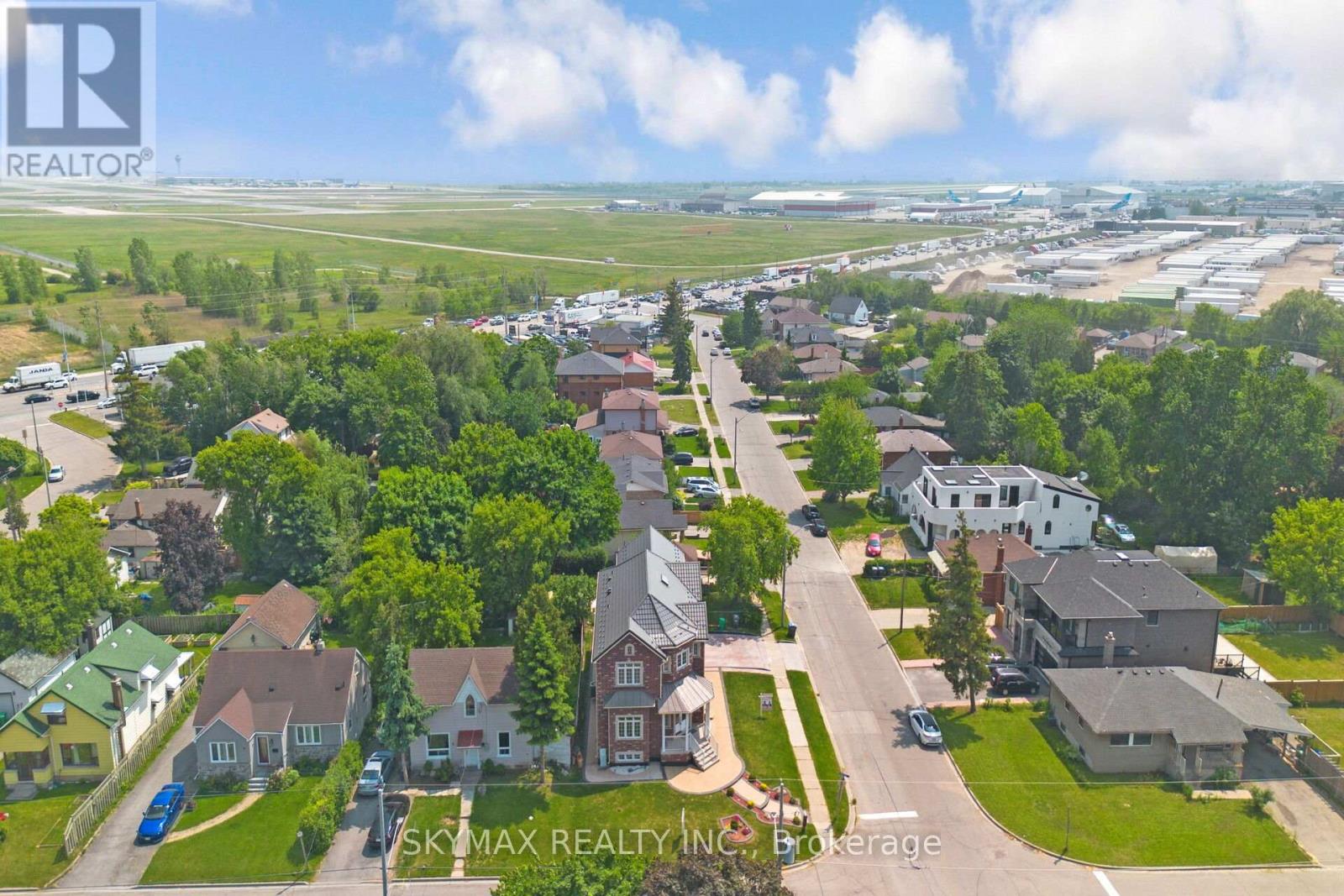 18 Burlington Street, Mississauga, Ontario  L4T 1B7 - Photo 3 - W12288669