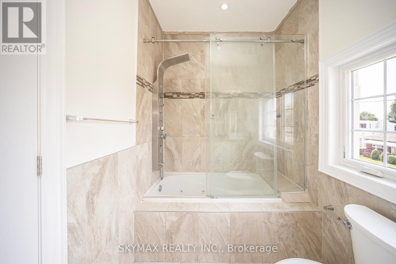18 Burlington Street, Mississauga, Ontario  L4T 1B7 - Photo 31 - W12288669