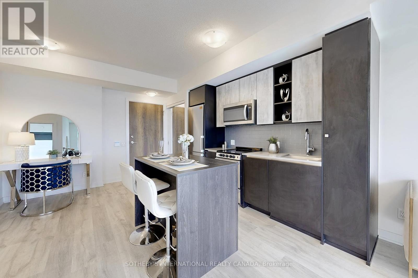 2011 - 251 Manitoba Street, Toronto, Ontario  M8Y 0C7 - Photo 11 - W12288747