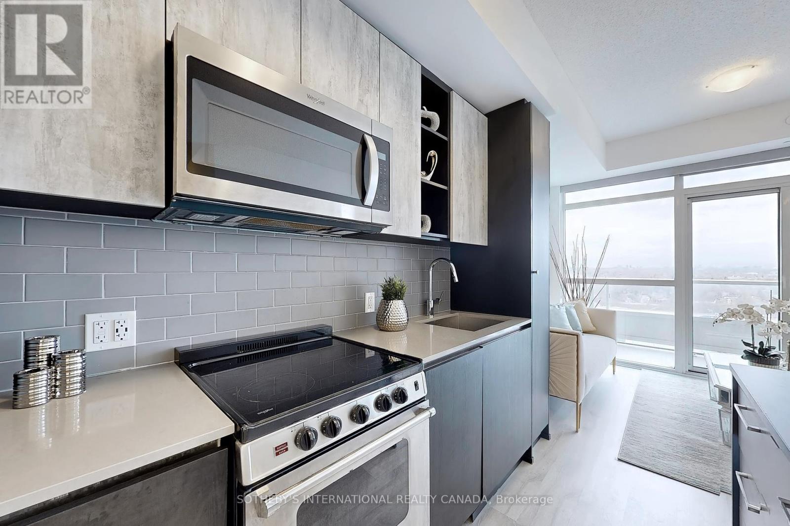 2011 - 251 Manitoba Street, Toronto, Ontario  M8Y 0C7 - Photo 15 - W12288747