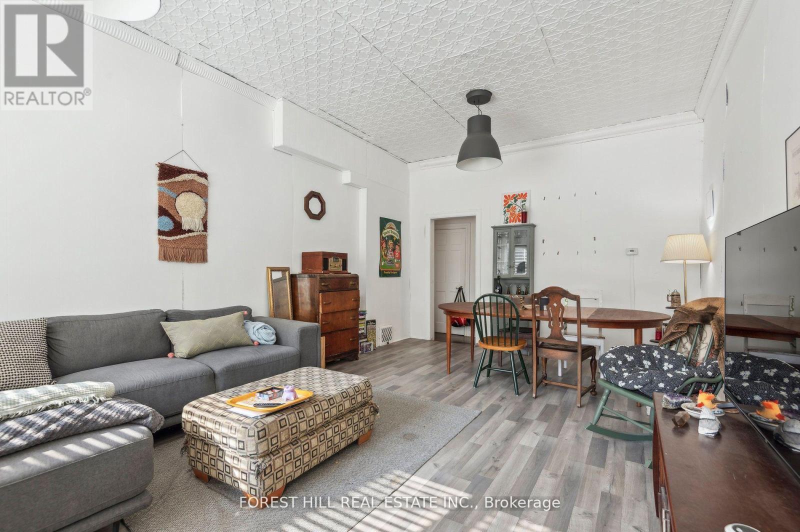 Property at 625 CRAWFORD STREET image 2