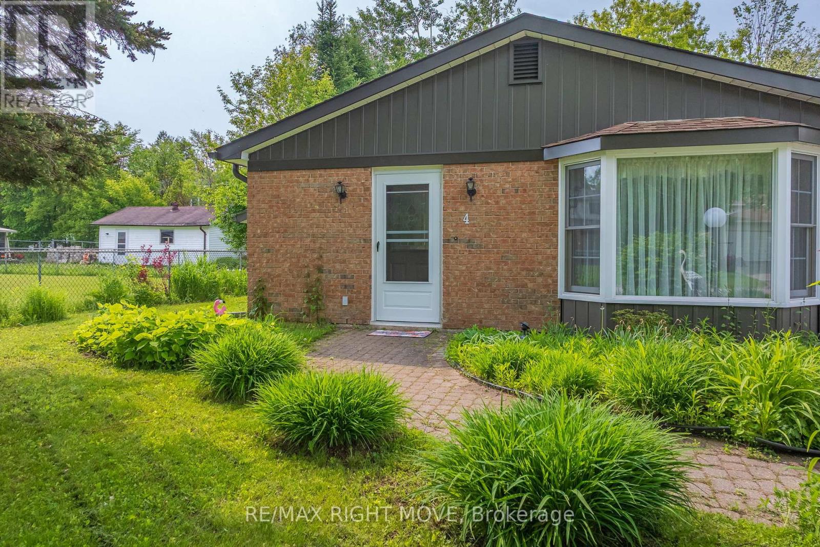 Property at 4 MAYPARK DRIVE image 3