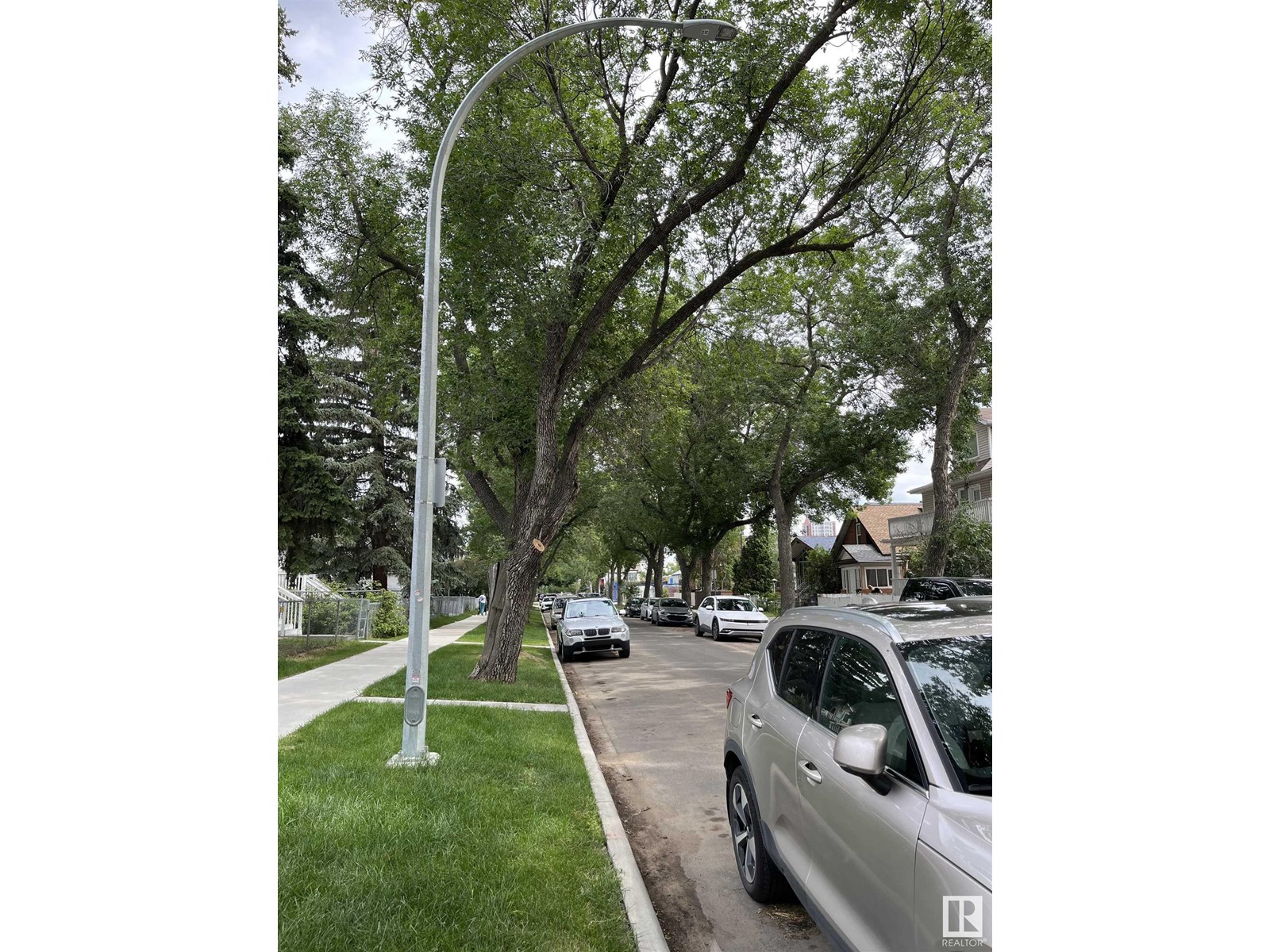 9546 106a Av Nw, Edmonton, Alberta  T5H 0T2 - Photo 5 - E4448033