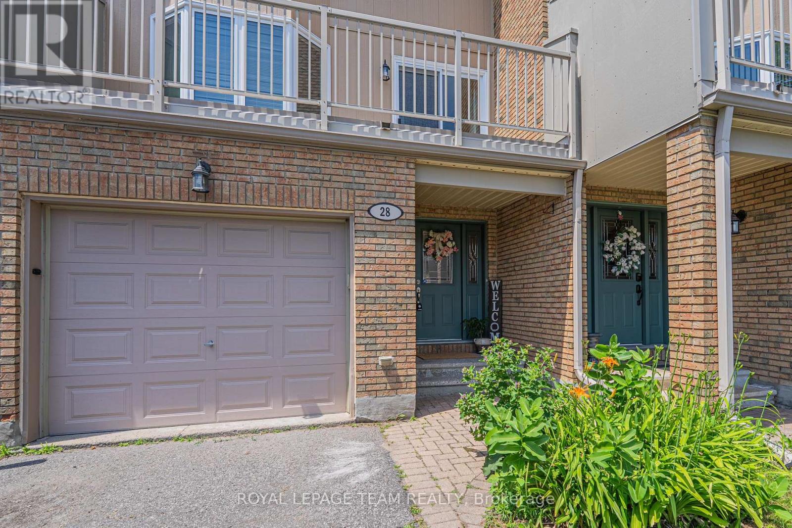 Property at 28 HUNTVIEW PRIVATE image 3
