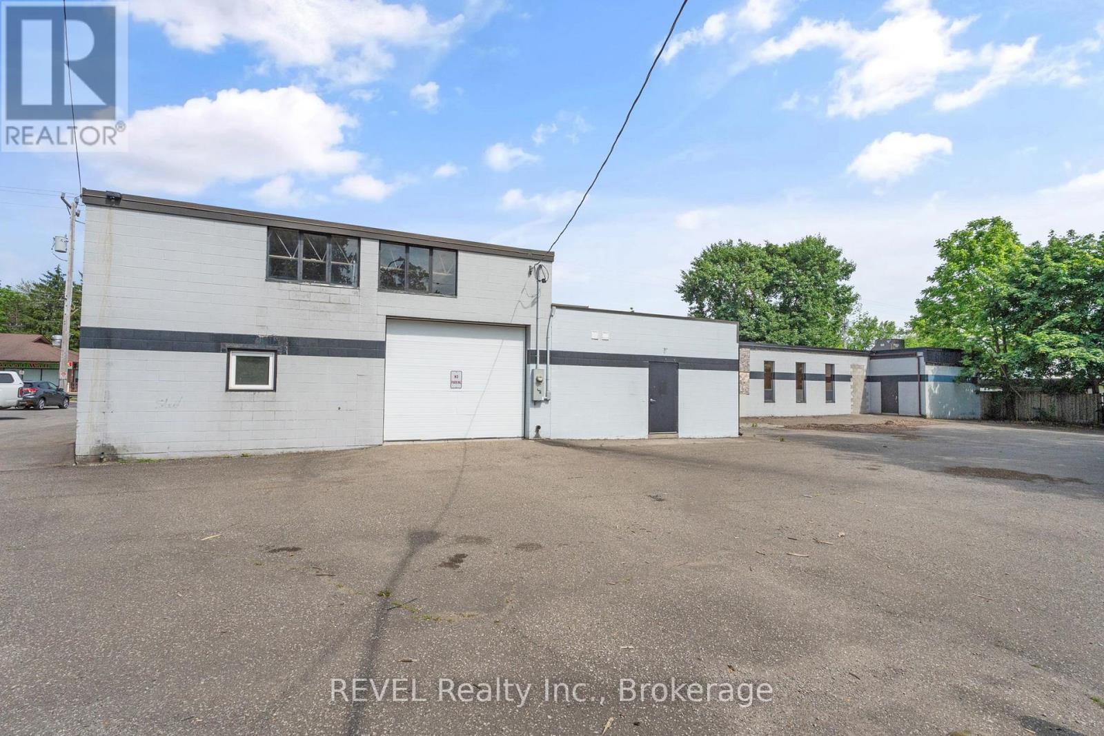 271 Ridgeway Road, Fort Erie, Ontario  L0S 1B0 - Photo 14 - X12288992