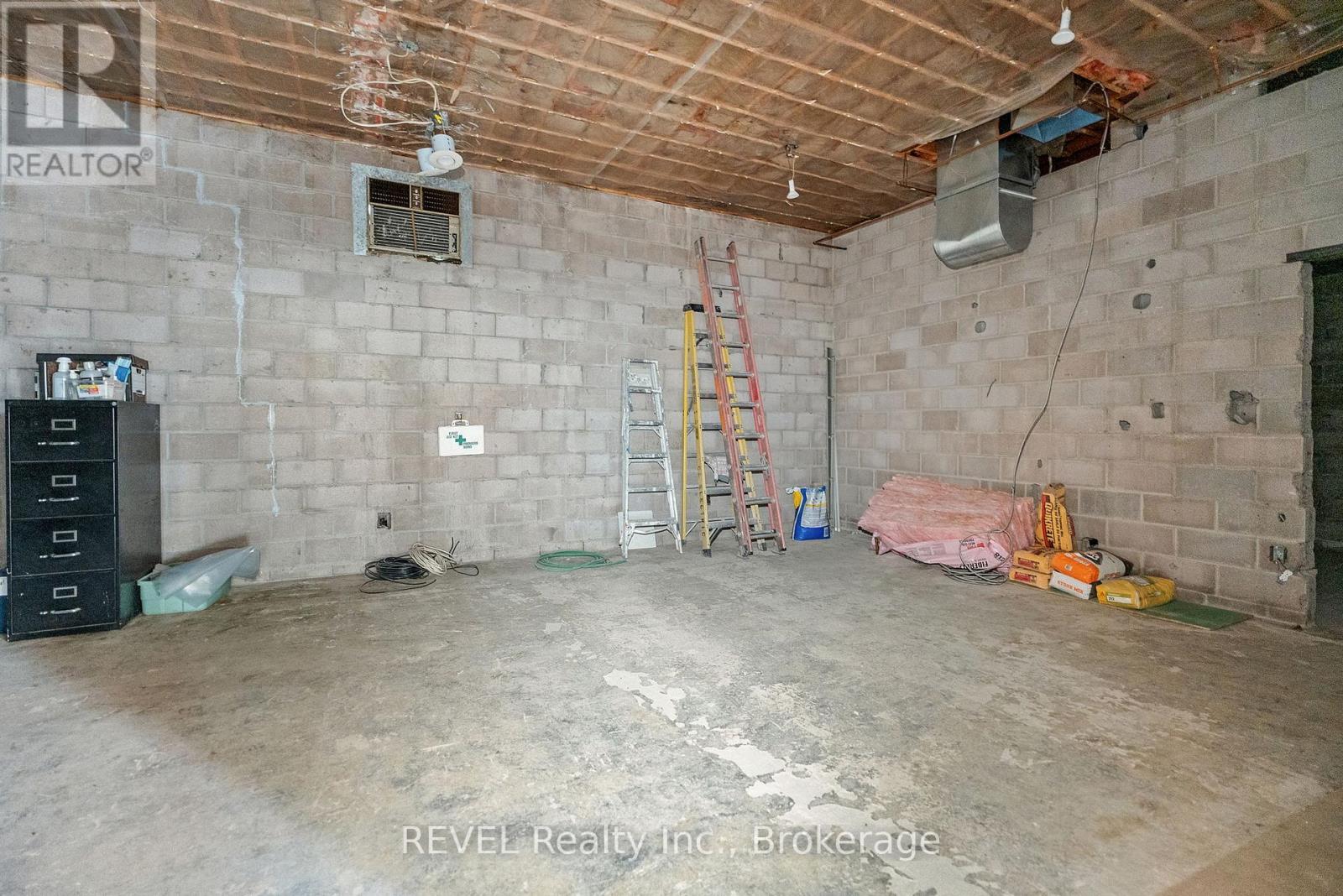 271 Ridgeway Road, Fort Erie, Ontario  L0S 1B0 - Photo 8 - X12288992